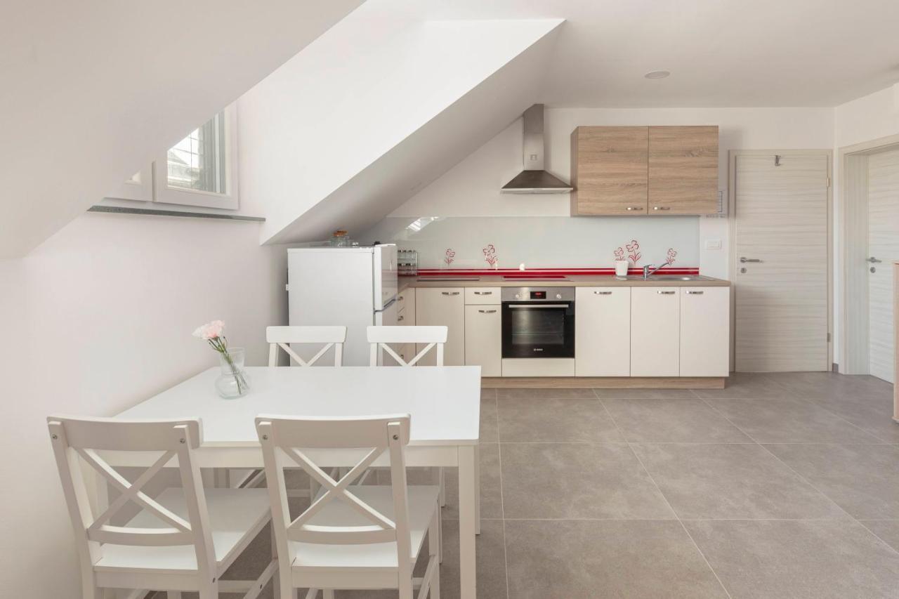 Apartments Linda Брезье Экстерьер фото